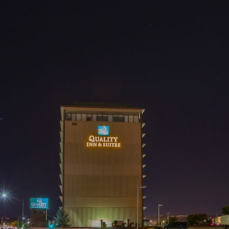 Quality Inn & Suites Cincinnati Bagian luar foto