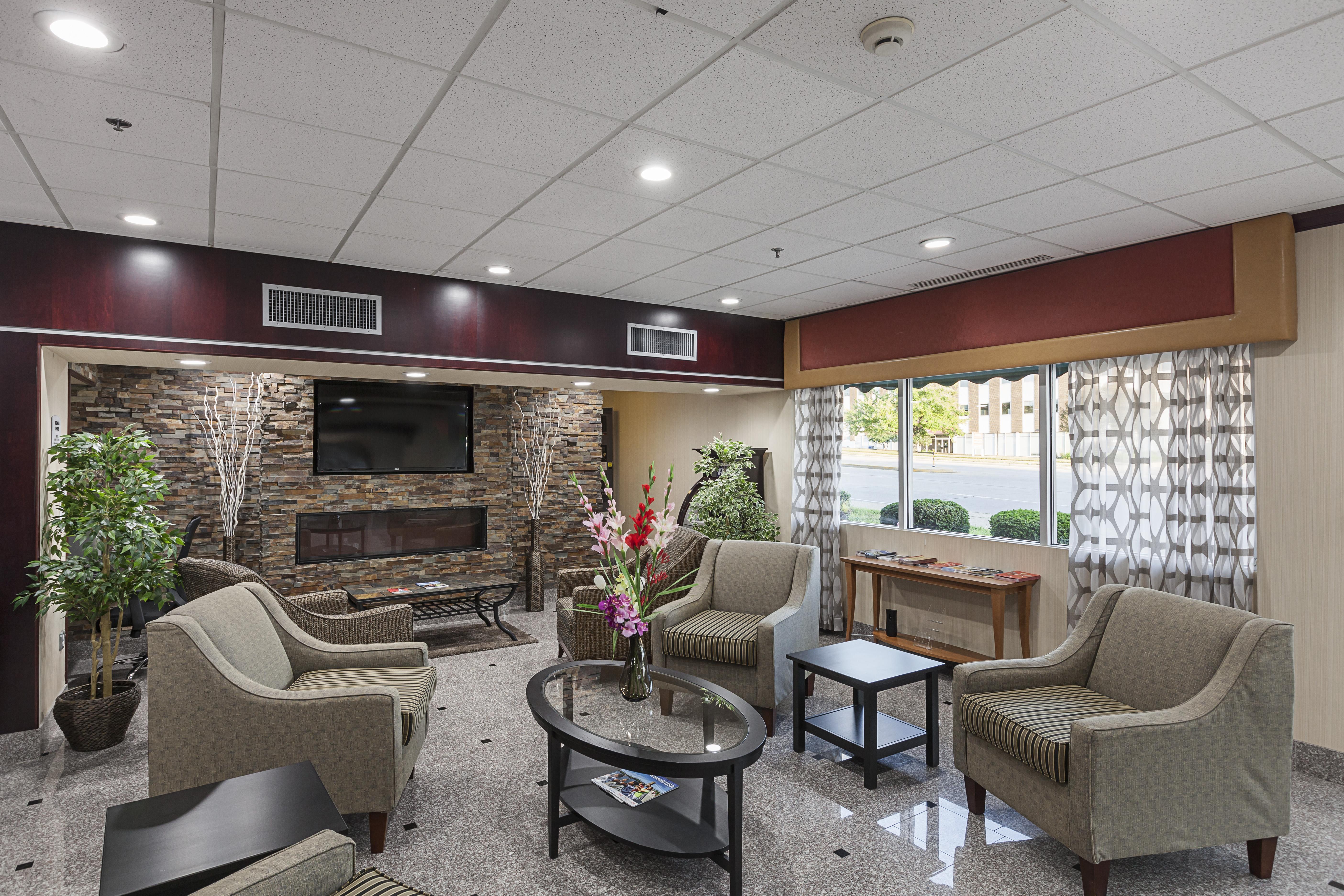 Quality Inn & Suites Cincinnati Bagian luar foto